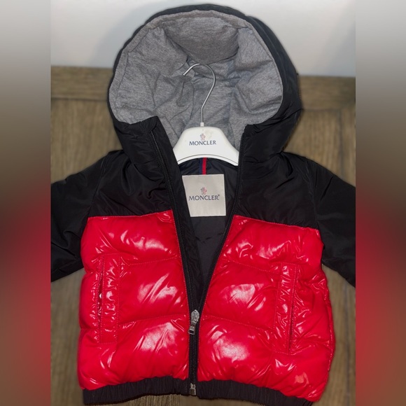 MONCLER Enfant Hooded Logo Jacket (Red & Black) • - Picture 3 of 3